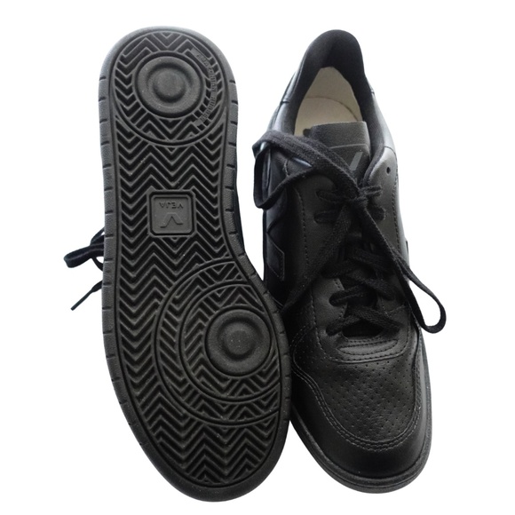 VEJA Men's Sneaker Size 9 V-10 Low-Top ALL BLACK Leather EU 42 - Picture 5 of 7